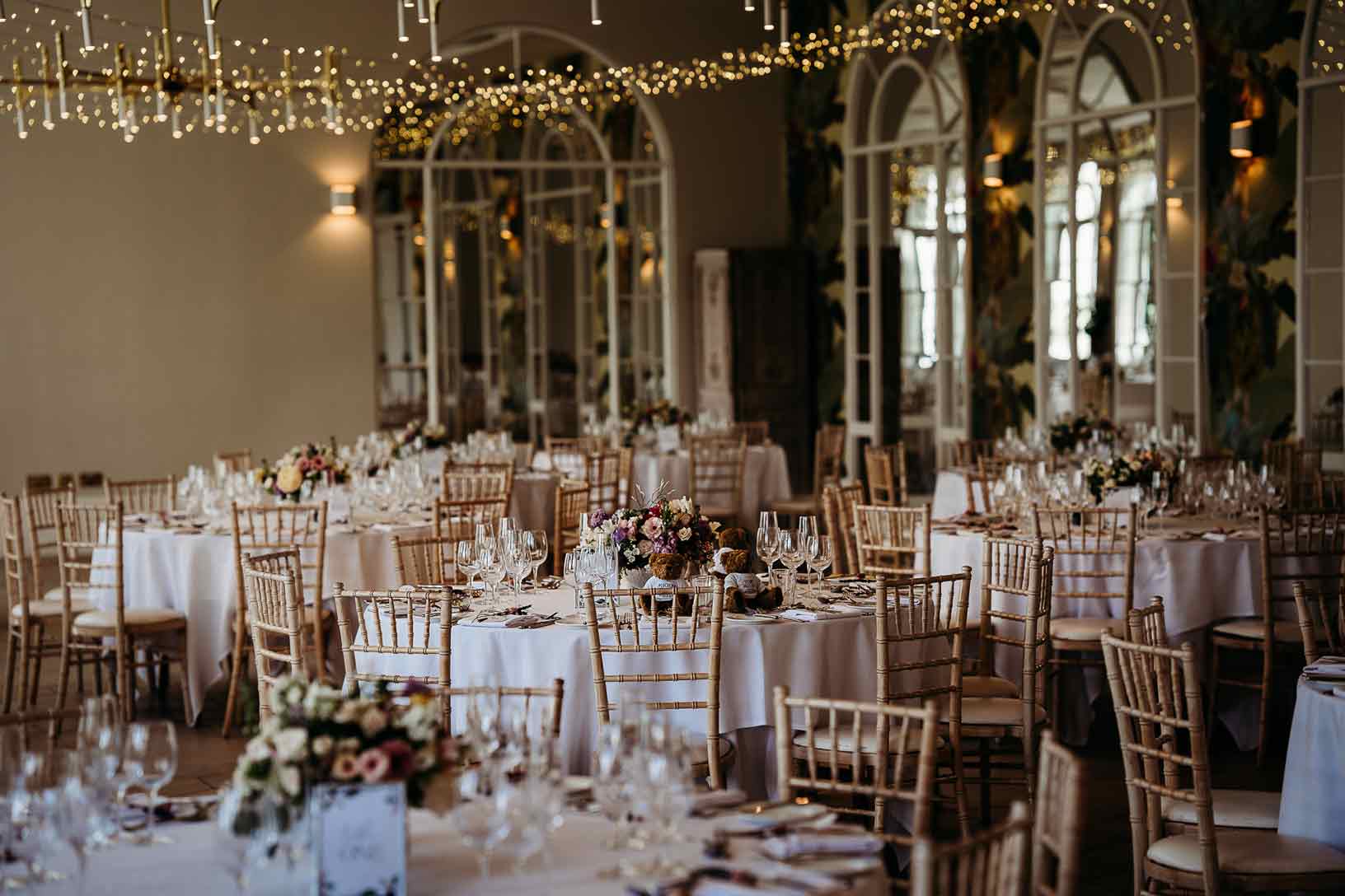 Beautiful Orangery Room at Deer Park